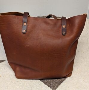 KMM&CO East West Leather Tote